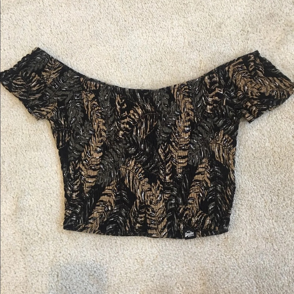 Superdry Off-Shoulder Tropical Crop Top